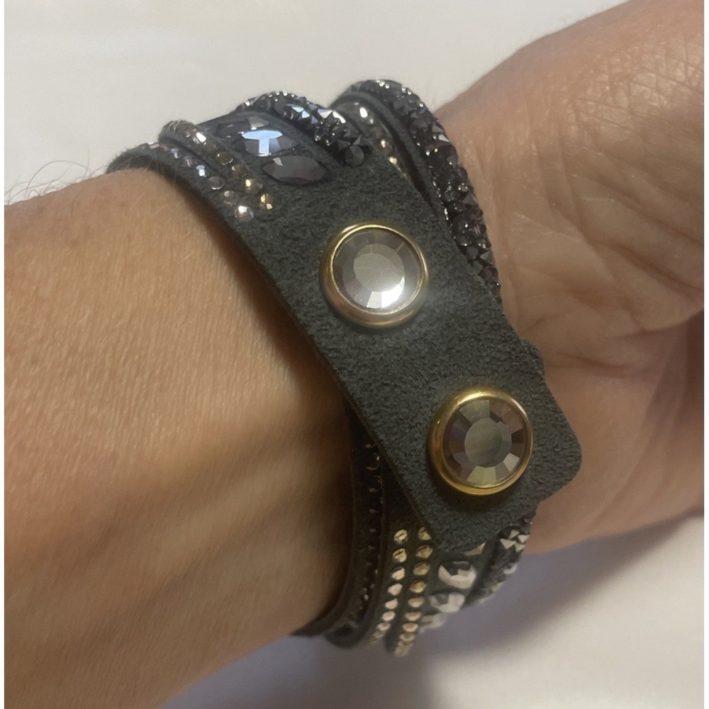 Gray Leather Crystal Wrap Bracelet Bling Dazzle Snap Closure - Picture 3 of 9